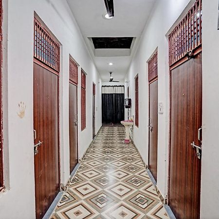 Oyo Double Ss Hotel Hathras Bagian luar foto